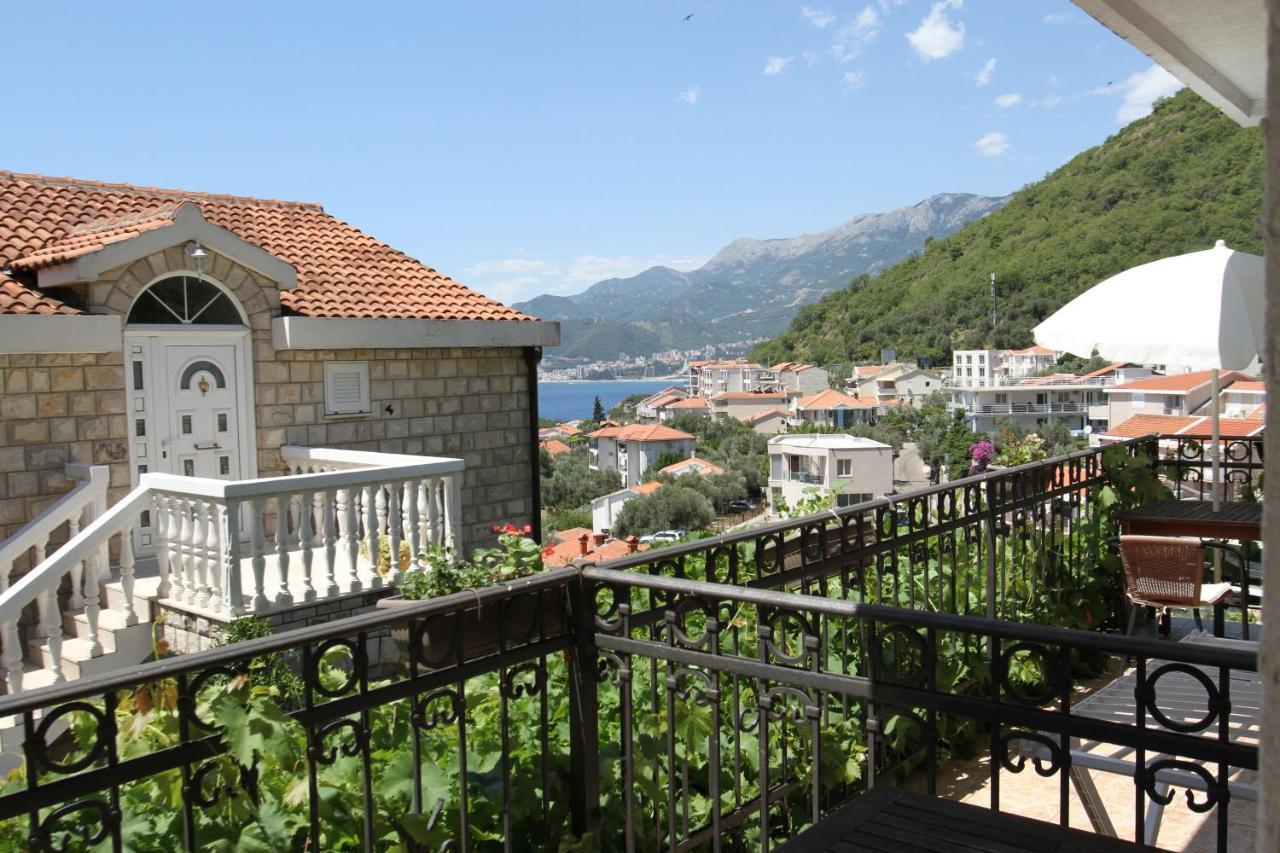 Apartments Muhar Sveti Stefan Exterior foto