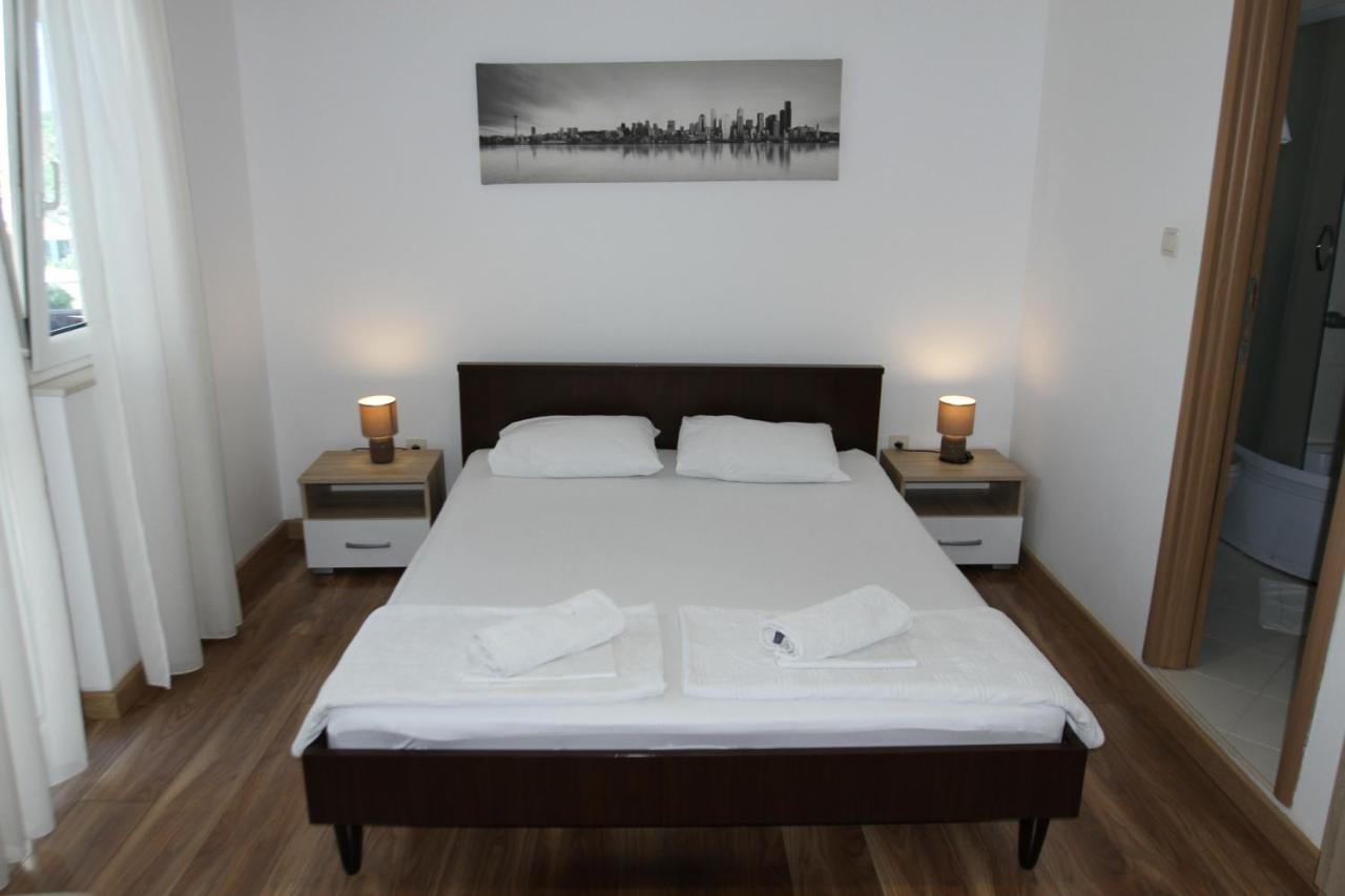 Apartments Muhar Sveti Stefan Exterior foto