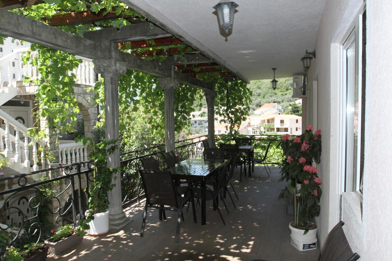 Apartments Muhar Sveti Stefan Exterior foto