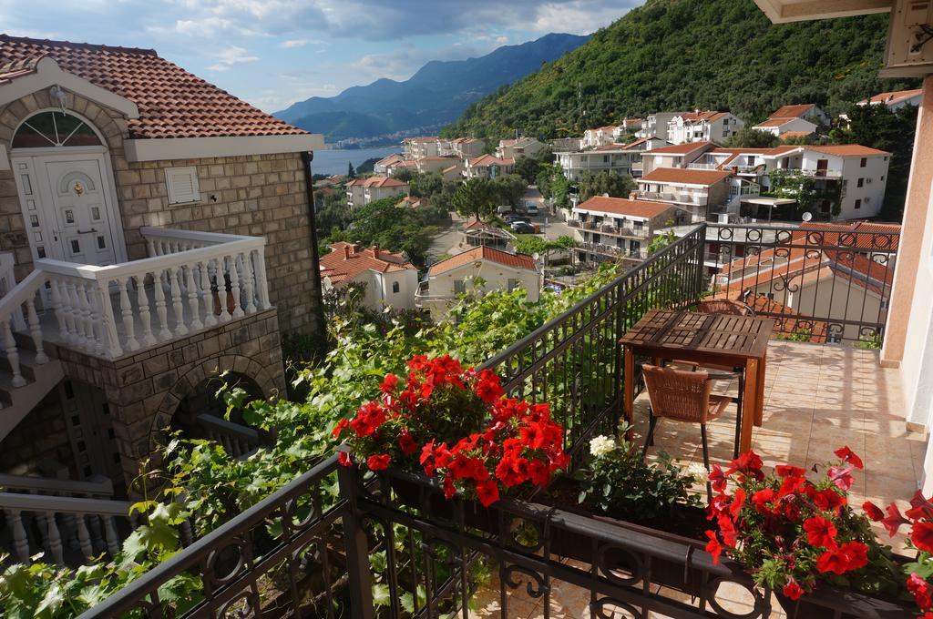 Apartments Muhar Sveti Stefan Exterior foto